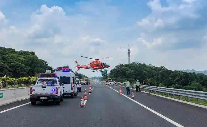 嘉禾高速公路汽车救援案例